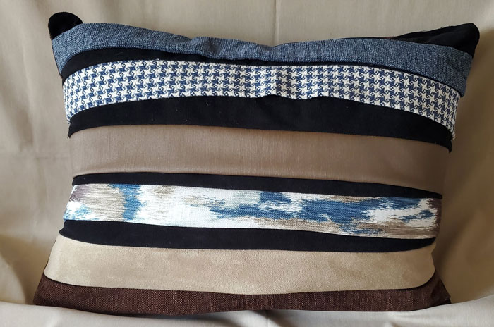 Hide the money pillow