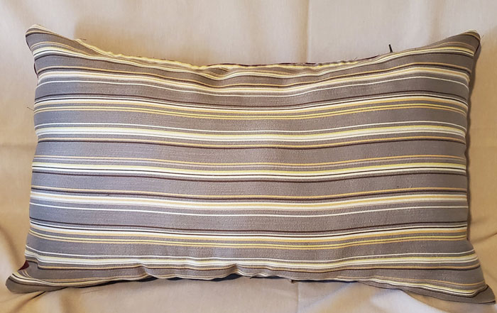 The cranberry pillow - Image 2