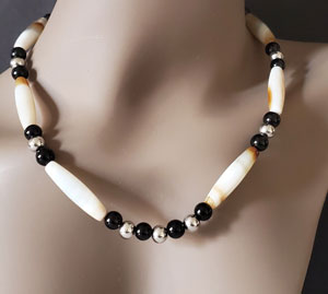 The Sardonyx Stones Necklace