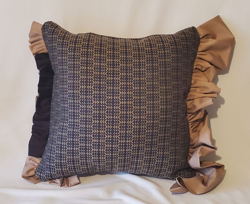 The Fluffy Piazza Pillow - Image 2